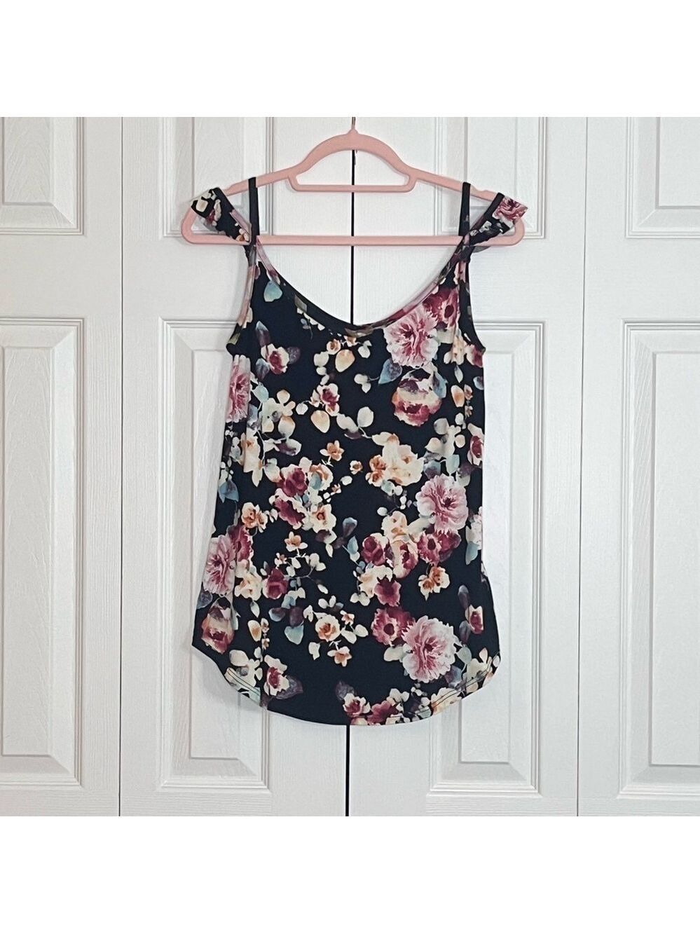 12PM by Mon Ami Black Floral Ruffle Top Small - Picture 2 of 12
